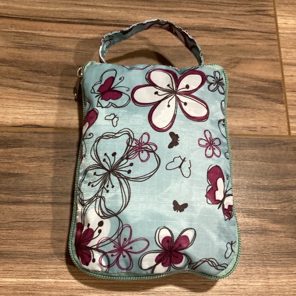 H&H tote bag ~ on the go ~ Melissa ~ she needed a hero so that’s what she became - Picture 12 of 12